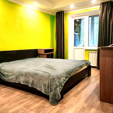 Академіка Булаховського вул., 28-В