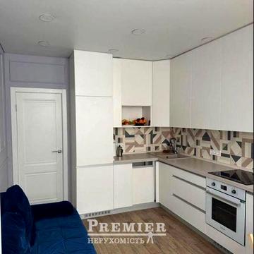 1-кімн 42м2 Низький поверх Небесної Сотні Я. Мудрого id215211