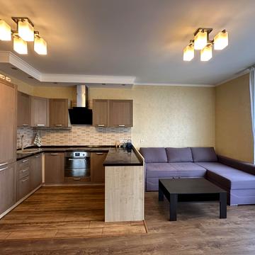 Анатолія Петрицького вул., 19