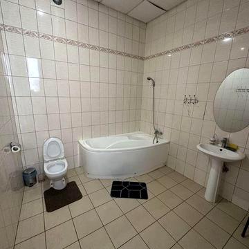 Оренда 2 к квартири вул.Дорошенка (Центр)