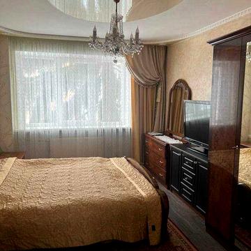 Продам 3к квартиру. Район магазина "Фора"