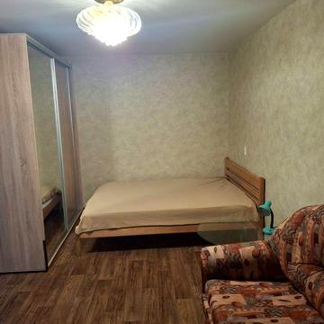 Сдам 1 комнатную Черёмушки Космонавтов  31
Квартира однокомнатная.
Ест