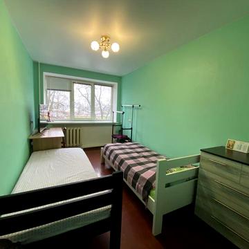 Продам 2-кімнатну квартиру в центральній частині міста !