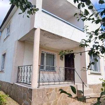 Просторий та затишний будинок, велика ділянка 42522