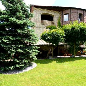 Центр Ірпеня будинок 200м², 9 соток, ЛАНДШАФТНИЙ ДИЗАЙН, ОЗЕРО