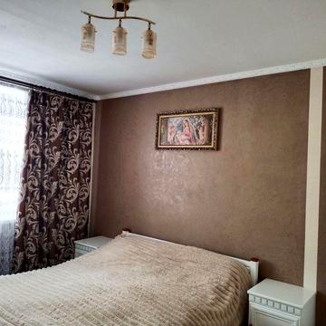 Продам простору 3 кімнатну квартиру в затишному районі міста