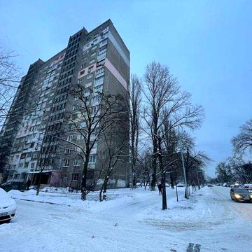 3-кімнатна Лятошинського, 8  біля ст. Метро Теремки