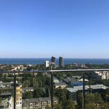 Сдается новая,видовая квартира с террасой!