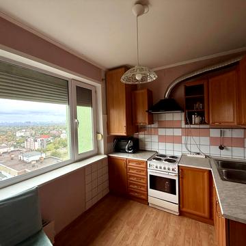 Райдужна вул., 57