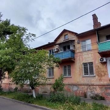 Дмитра Іванова вул., 15