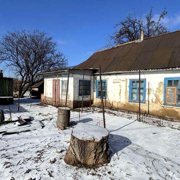 Продаж ділянки з будинком на Дзержинці
