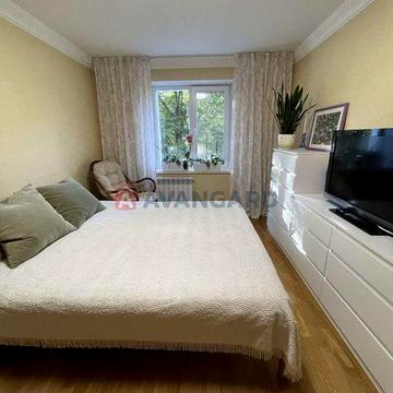 Продаж 3х кімнатної квартири вул Зодчих 34