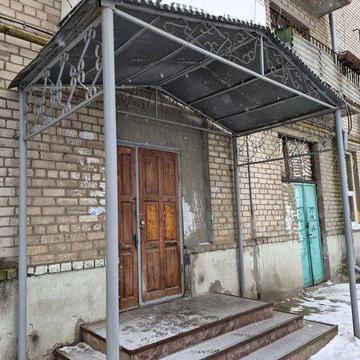 Оренда квартири- приміщення 126 м2 по вул. Дніпровське Шосе ( Правий )