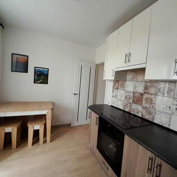 Сергія Данченка вул., 28-Б