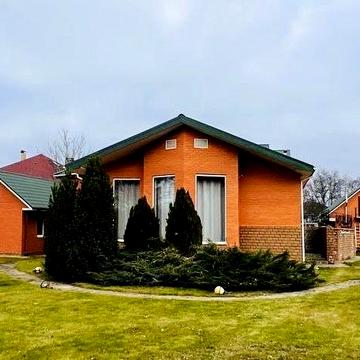 Дом коттедж с бассейном 468 кв. участок 45 сот. с.Вишенки