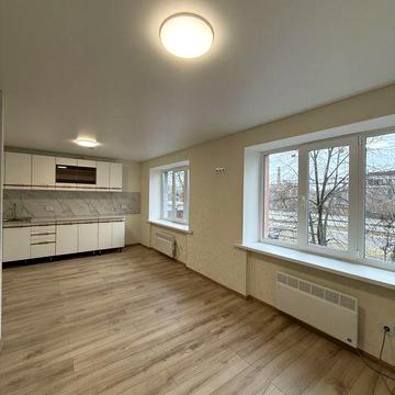 Продаж 2к.квартири-студії на Новомиколаївці