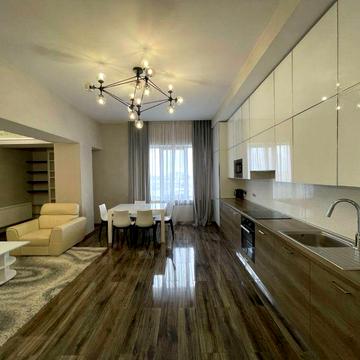 Сдам квартиру Центр / Александровский проспект Старобазарный сквер