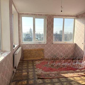 Продаж будинку!смт Володарка!Центр