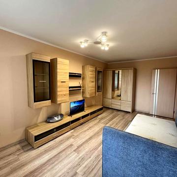 Бульварний пров., 13