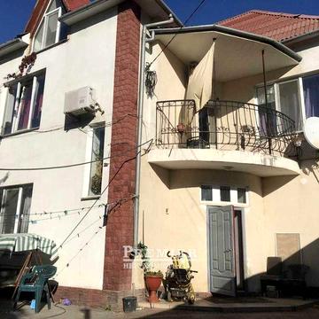 Продам Дом на 7 Фонтана. 184 кв. м . Ремонт.