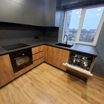 Сдам 1 к квартиру на Антоновича - правый берег