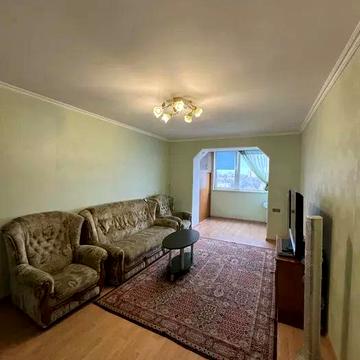 2 кімнатна квартира в Приморському районі.