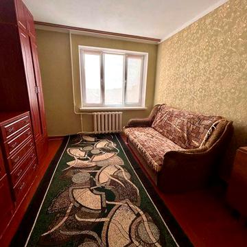 Продаж двох кімнат біля центру з перспективою квартири