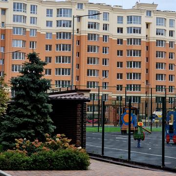 Клубна вул., 10