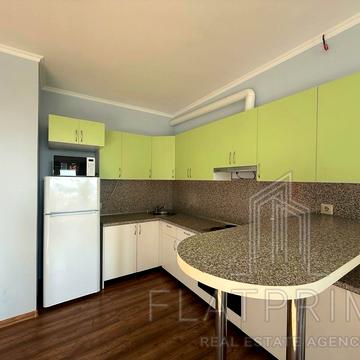 Академіка Глушкова просп., 9-В