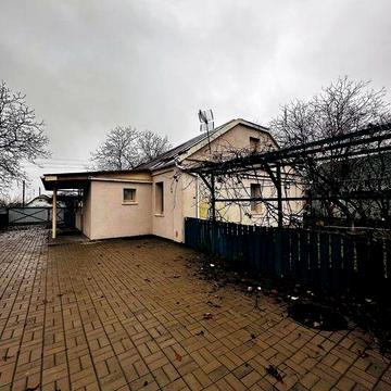 Будинок в с.Озера, поряд Гостомель.