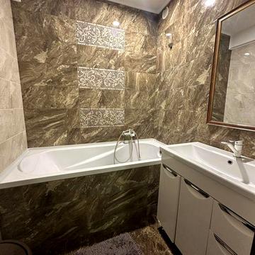 Продам шикарную трешку 4 этаж л/б Yanova