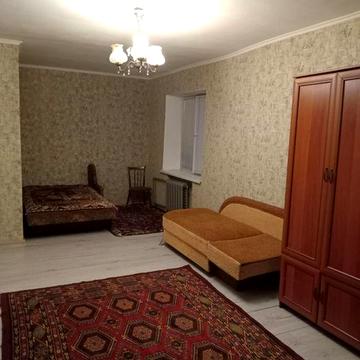 Здається 1 кімнатна квартира. Довгострокова оренда.