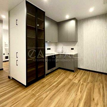 Оренда 2к. 67м2,  Квартира / Бережанська, Куренівка, Київ.Дуже тепла .