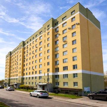 4-кім.,квартира у новобудові, 121 м², на Роксоляни, в зданому будинку.