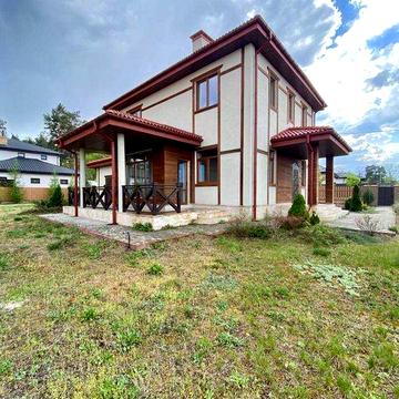 Двоповерховий будинок Буча