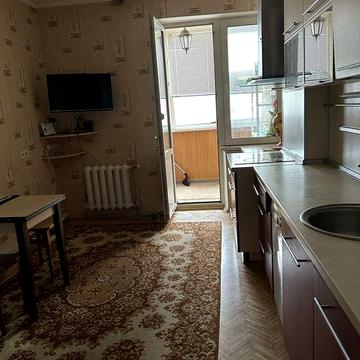 м.Академмістечко,оренда 2к квартири 74м2,Осіння 33