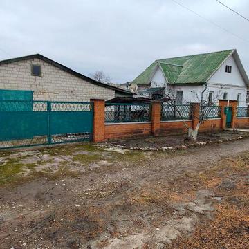 Продам будинок в центрі міста Верхньодніпровс.