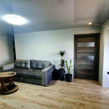 Продаж 3к у ЦЕНТРІ, ремонт, меблі, техніка,  Є- Відновленн