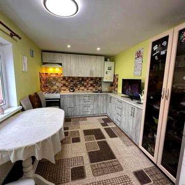 Продаж будинку в с.Шкарівка