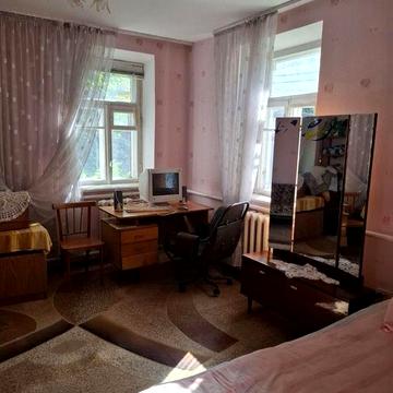 Продаж 1/2 будинку в місті