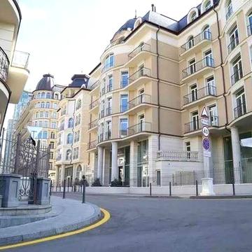 Продам 5 кімнатну квартиру, 320 кв.м  в ЖК Ренессанс Резиденс ЖК VIP "Ренесанс Резидесс"