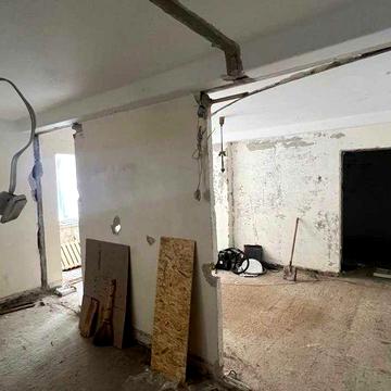 Продам 3-кімн. Коновальця Евгена вул. (Щорса) 37, 63 м.кв.