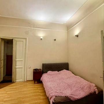 Продається квартира в центрі Чернівців