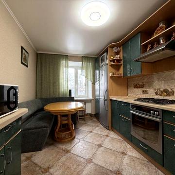 Продаж 3-х кімнатної квартири .Атономне опалення,проспект Миру