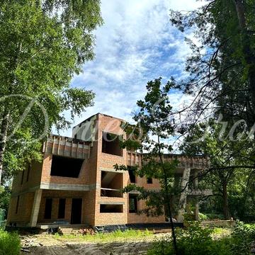 Конча Заспа, современный дом в стиле хай-тек