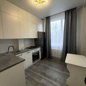 Продам 2-ком квартиру р-он Солнечной