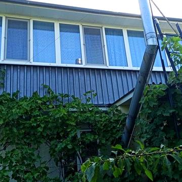 Продам гарний двоповерховий будинок в Новоселівці