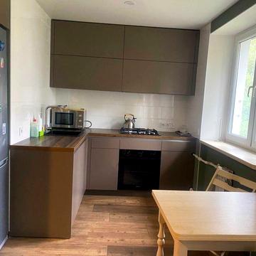 Здається сучасна квартира на І.Рабіна, Дві спальні та кухня-вітальня.