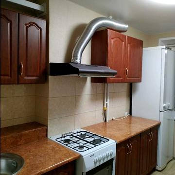 Героїв просп., 3