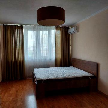 Здам 2х кімнатну Максимовича 3г, метро Васильківська, ЖК 4 сезону